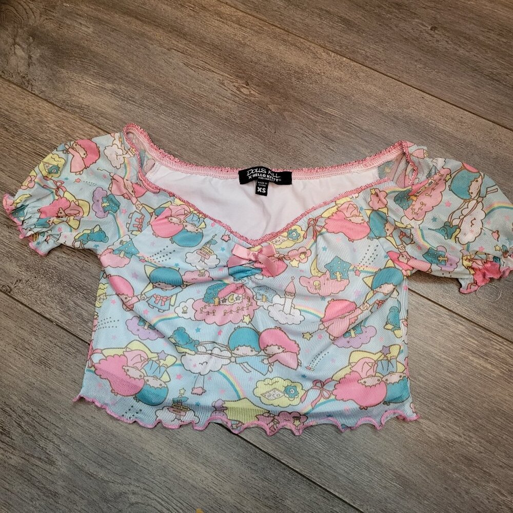 Dollskill x Hello Kitty and friends Little twin stars mesh top!